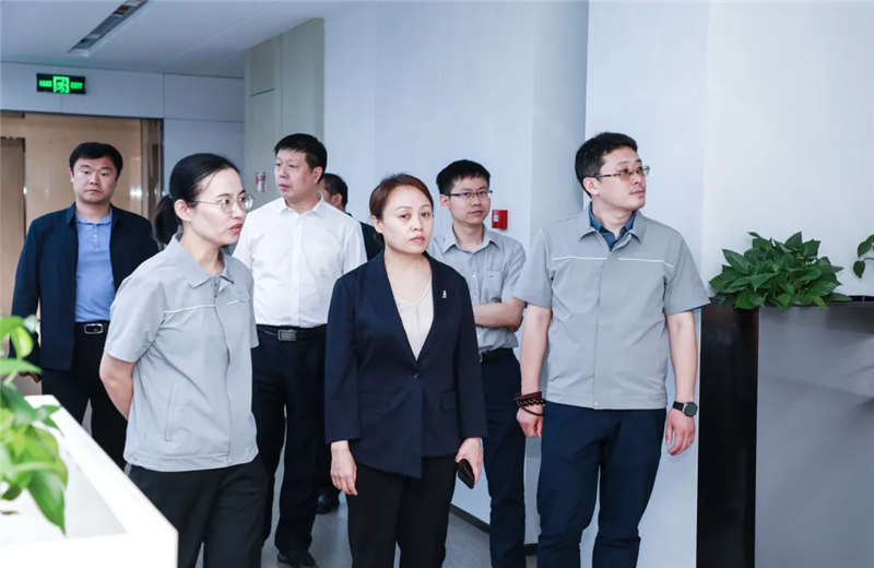 2023年5月15日，河北建材职业技术学院党委书记张明莉一行到尊时凯龙北京集团进行校企合作交流。